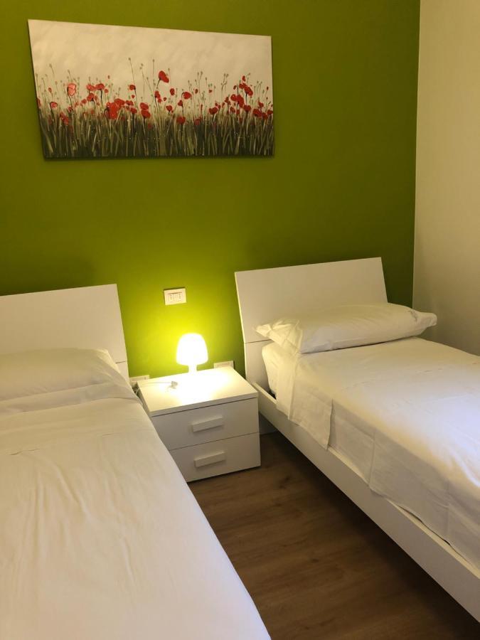 Casa Patrizia Apartment Torri Del Benaco Bagian luar foto