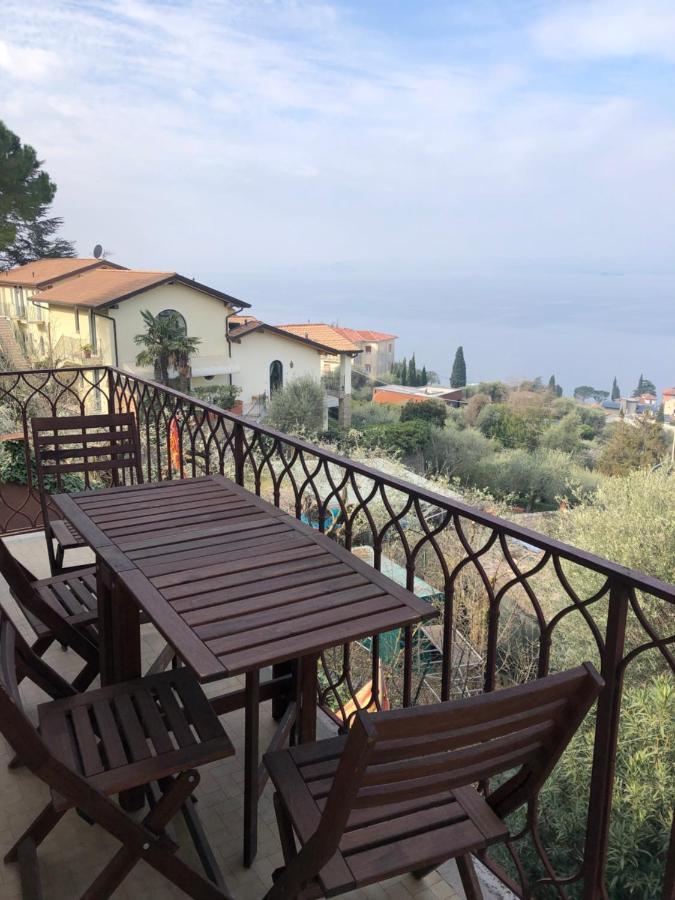 Casa Patrizia Apartment Torri Del Benaco Bagian luar foto