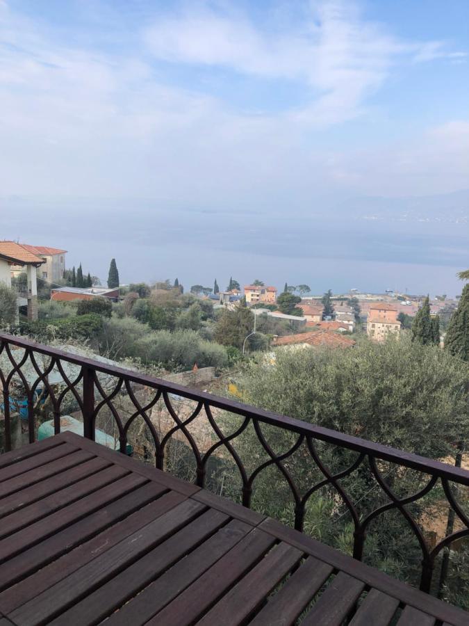 Casa Patrizia Apartment Torri Del Benaco Bagian luar foto