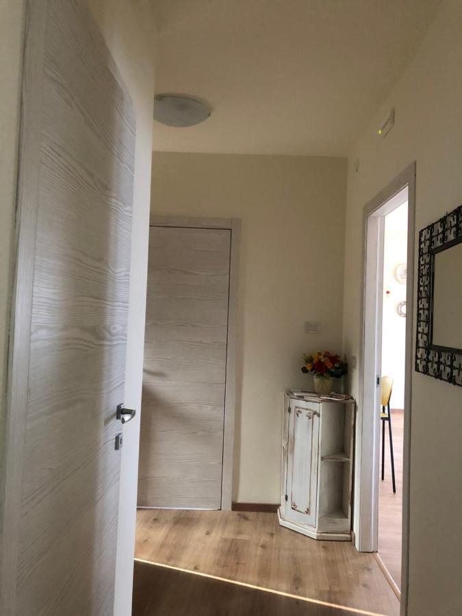 Casa Patrizia Apartment Torri Del Benaco Bagian luar foto